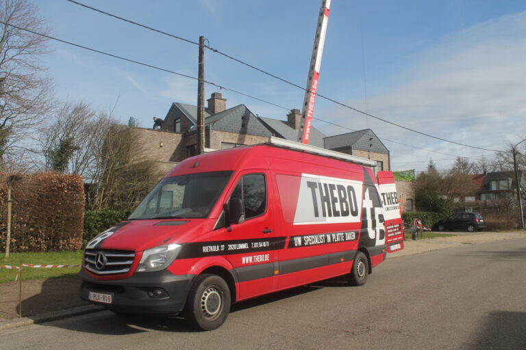 Renovatie dak van appartementsgebouw, Mol