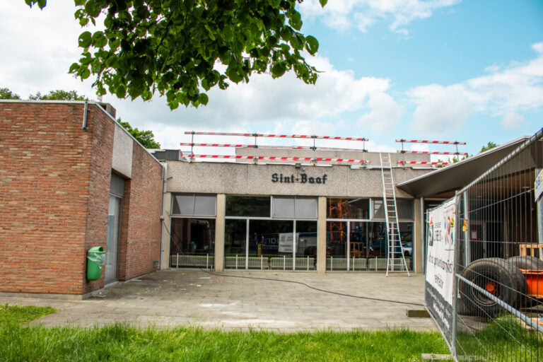 Dakrenovatie van Parochiezaal Sint-Baaf in Eversel