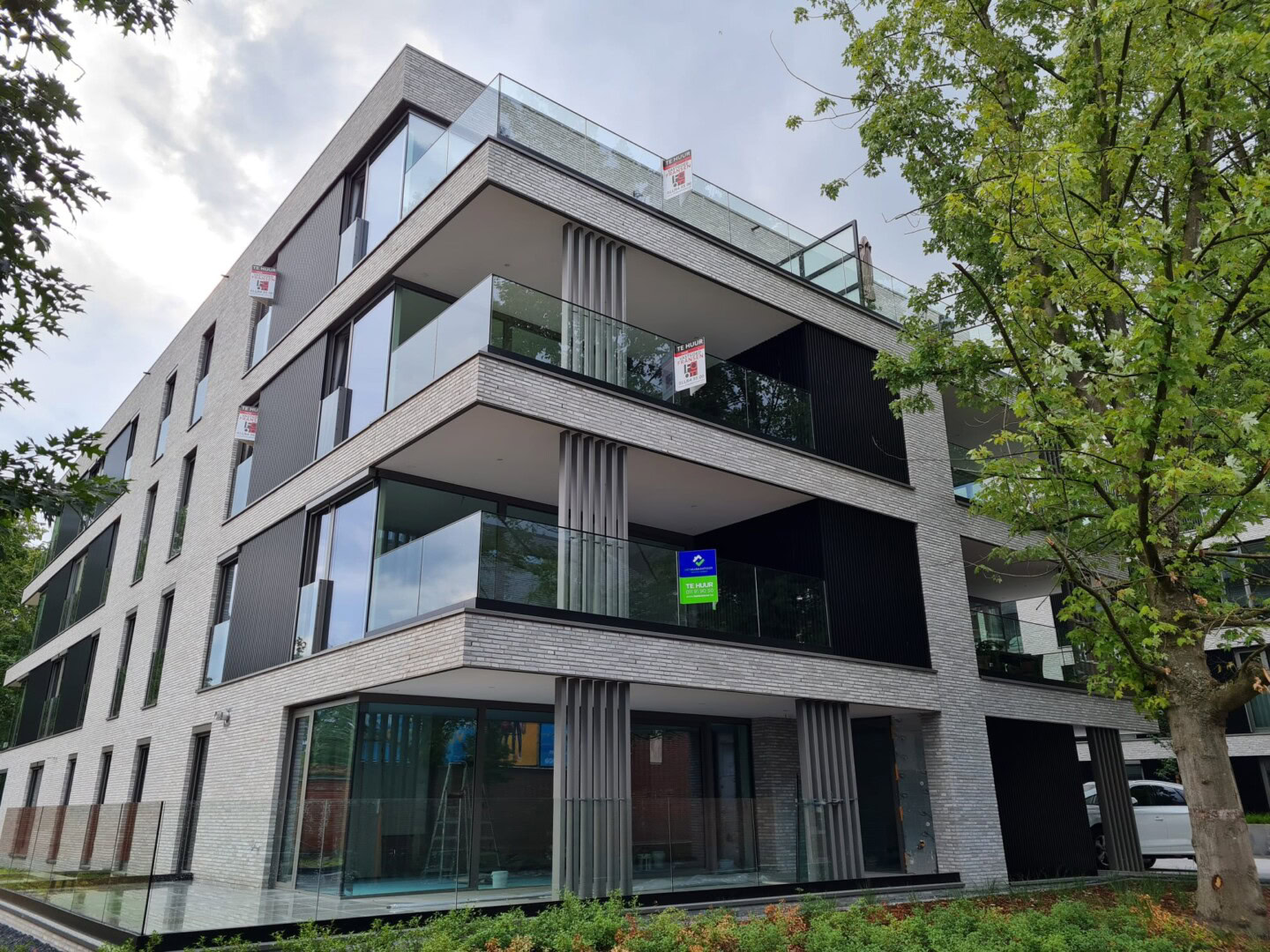 Plat dak voor appartementsgebouw in Pelt